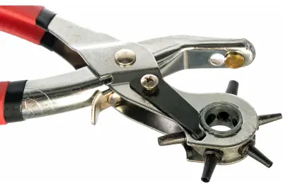 Дырокол-пробойник с револьверной головкой FIT (отверстия 2-2,5-3-3,5-4-4,5 мм ) 67425