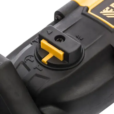 Перфоратор электрический Denzel RH-650-18, SDS-plus, 650 Вт, 2,0 Дж, 3 плюс 1 реж 26603