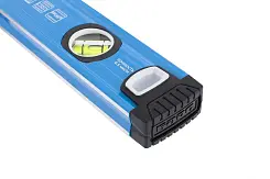 Уровень алюминиевый Барс 600 мм профиль 1 6 мм фрезерованный ударопрочные заглушки 3 глазка 34422