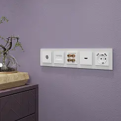 Рамка на 5 постов белый матовый WERKEL WL01-Frame-05