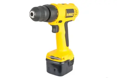 Дрель-шуруповерт DeWalt 12В DW907K2