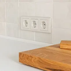 Рамка на 3 поста Werkel перламутровый WL12-Frame-03