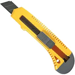 Нож STAYER STANDARD 18мм с выдвижным лезвием и пластиковой ручкой 0913