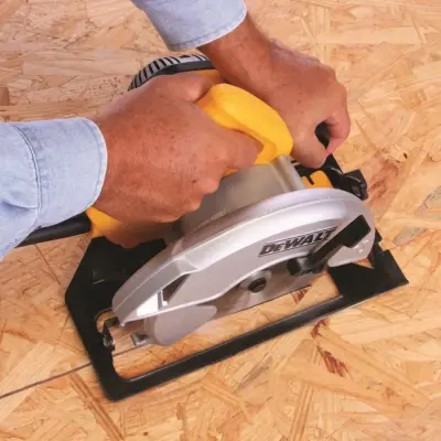 Пила циркулярная DeWALT 1800Вт 184 мм DW366